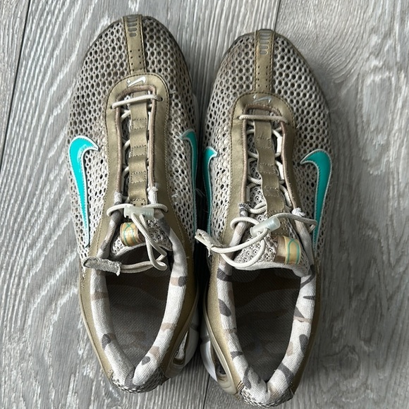 Nike Zoom Air Women's Tan and Teal Sneakers - Picture 4 of 7